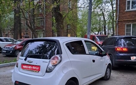 Chevrolet Spark III, 2011 год, 395 000 рублей, 2 фотография