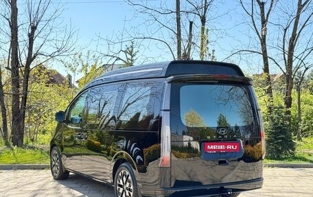 Hyundai Staria, 2024 год, 7 700 000 рублей, 3 фотография