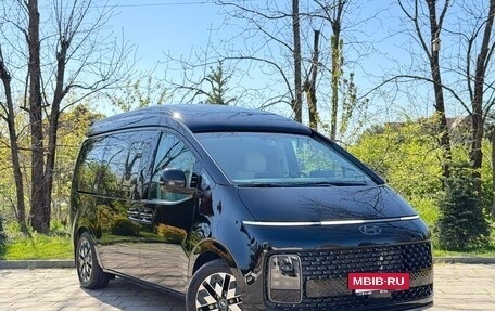 Hyundai Staria, 2024 год, 7 700 000 рублей, 2 фотография