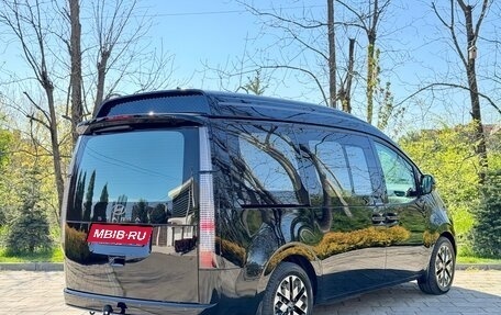 Hyundai Staria, 2024 год, 7 700 000 рублей, 4 фотография