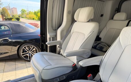 Hyundai Staria, 2024 год, 7 700 000 рублей, 14 фотография