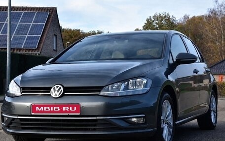 Volkswagen Golf VII, 2018 год, 2 070 000 рублей, 1 фотография