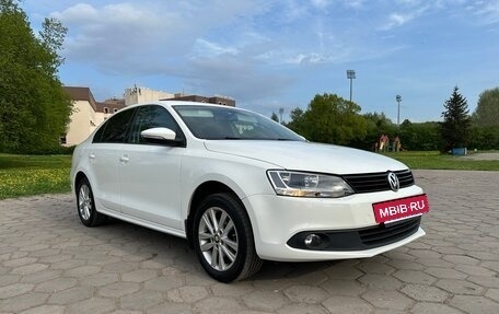 Volkswagen Jetta VI, 2013 год, 1 150 000 рублей, 3 фотография