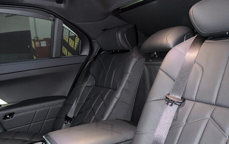 BMW 7 серия, 2025 год, 14 300 000 рублей, 19 фотография