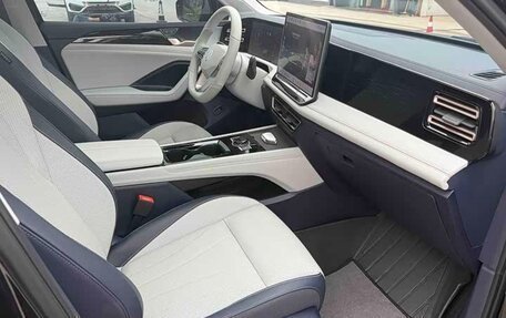 Volkswagen Tiguan, 2025 год, 4 568 000 рублей, 15 фотография