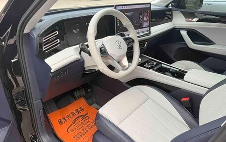 Volkswagen Tiguan, 2025 год, 4 568 000 рублей, 14 фотография