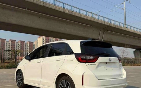 Honda Fit, 2022 год, 1 099 999 рублей, 5 фотография
