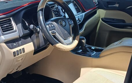 Toyota Highlander III, 2014 год, 2 769 000 рублей, 6 фотография