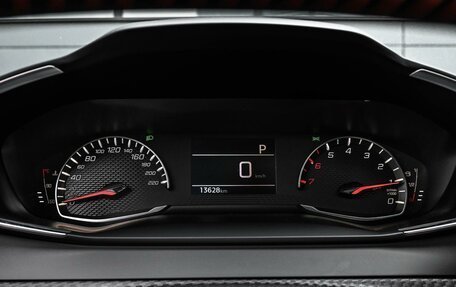 Peugeot 2008 II, 2021 год, 2 099 000 рублей, 17 фотография