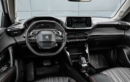 Peugeot 2008 II, 2021 год, 2 099 000 рублей, 9 фотография