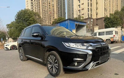Mitsubishi Outlander III рестайлинг 3, 2022 год, 1 705 000 рублей, 1 фотография