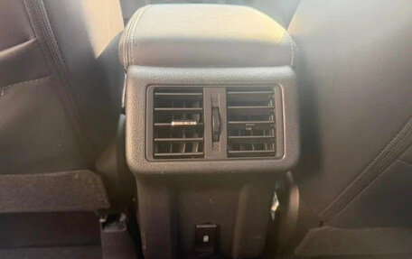 Mitsubishi Outlander III рестайлинг 3, 2022 год, 1 705 000 рублей, 12 фотография
