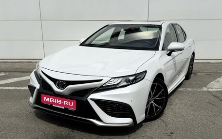 Toyota Camry, 2023 год, 3 480 000 рублей, 1 фотография