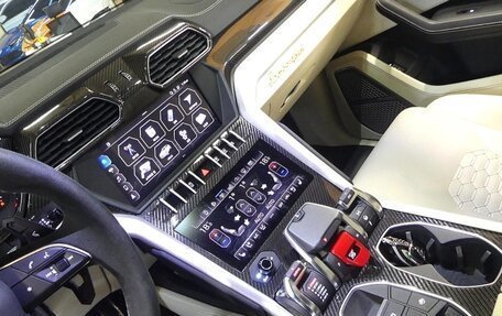 Lamborghini Urus I, 2019 год, 22 600 000 рублей, 13 фотография