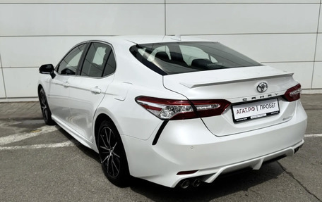 Toyota Camry, 2023 год, 3 480 000 рублей, 7 фотография