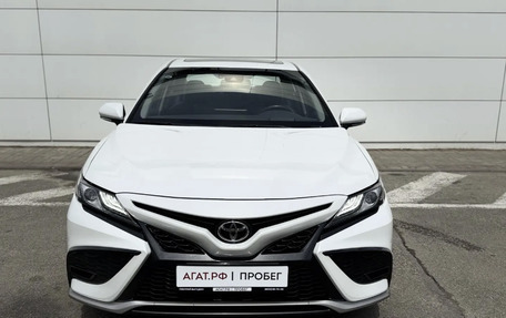 Toyota Camry, 2023 год, 3 480 000 рублей, 2 фотография