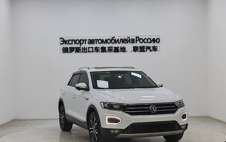Volkswagen T-Roc I, 2021 год, 2 200 000 рублей, 1 фотография