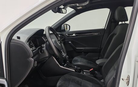 Volkswagen T-Roc I, 2021 год, 2 200 000 рублей, 6 фотография