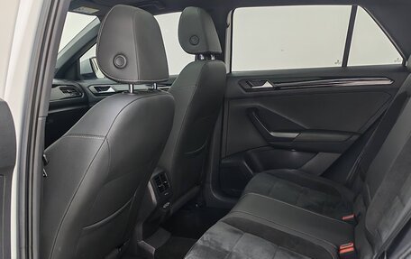Volkswagen T-Roc I, 2021 год, 2 200 000 рублей, 9 фотография
