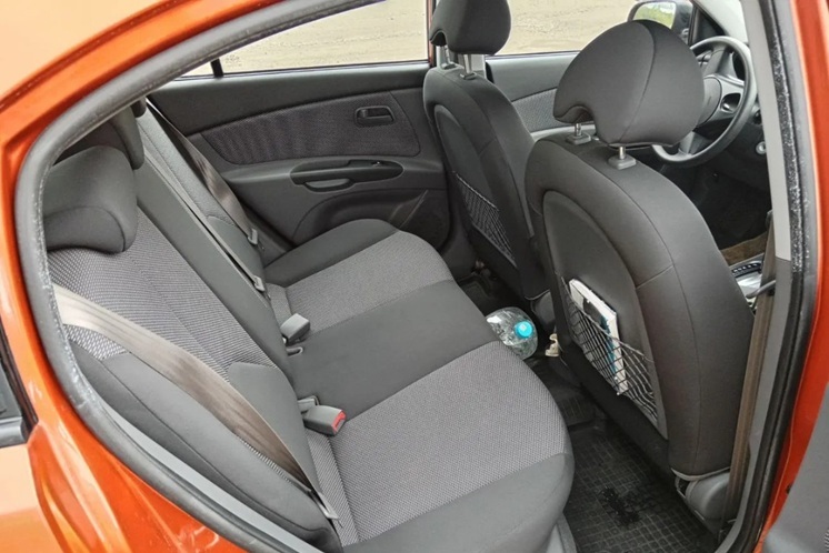 KIA Rio II рестайлинг, 2011 год, 700 000 рублей, 5 фотография