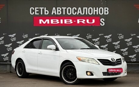 Toyota Camry, 2011 год, 1 110 000 рублей, 1 фотография