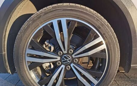 Volkswagen Touran III, 2022 год, 1 490 003 рублей, 16 фотография