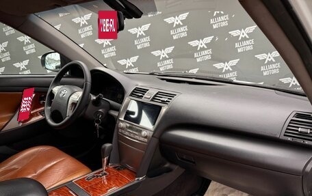 Toyota Camry, 2011 год, 1 110 000 рублей, 24 фотография
