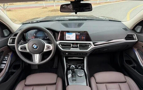 BMW 3 серия, 2022 год, 2 690 000 рублей, 10 фотография