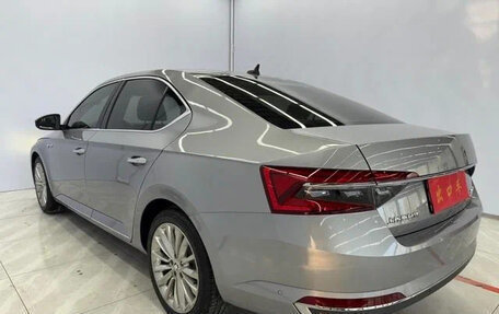Skoda Superb III рестайлинг, 2022 год, 1 730 000 рублей, 4 фотография
