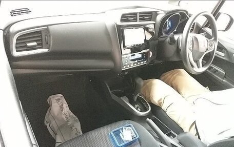 Honda Fit III, 2018 год, 1 250 000 рублей, 5 фотография
