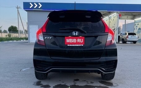 Honda Fit III, 2018 год, 1 250 000 рублей, 6 фотография