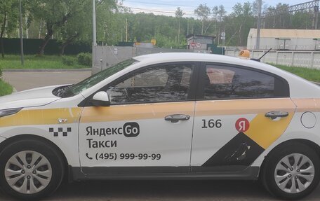 KIA Rio IV, 2021 год, 1 100 000 рублей, 3 фотография