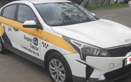 KIA Rio IV, 2021 год, 1 100 000 рублей, 2 фотография