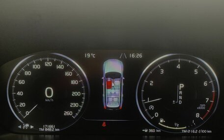 Volvo XC90 II рестайлинг, 2017 год, 3 450 000 рублей, 16 фотография