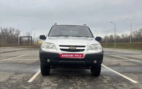 Chevrolet Niva I рестайлинг, 2011 год, 380 000 рублей, 1 фотография