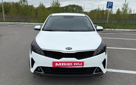 KIA Rio IV, 2020 год, 1 850 000 рублей, 2 фотография