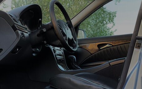 Mercedes-Benz E-Класс, 2003 год, 800 000 рублей, 17 фотография