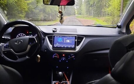 Hyundai Solaris II рестайлинг, 2018 год, 1 250 000 рублей, 11 фотография