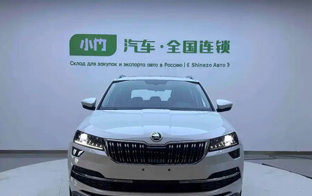 Skoda Karoq I, 2022 год, 2 200 000 рублей, 2 фотография