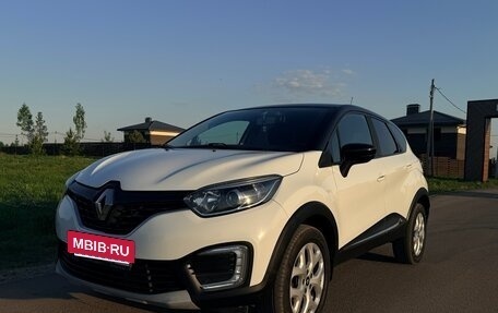 Renault Kaptur I рестайлинг, 2017 год, 1 320 000 рублей, 3 фотография
