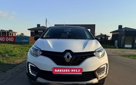 Renault Kaptur I рестайлинг, 2017 год, 1 320 000 рублей, 2 фотография