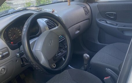 Hyundai Accent II, 2005 год, 390 000 рублей, 2 фотография