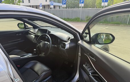 Toyota C-HR I рестайлинг, 2017 год, 2 050 000 рублей, 9 фотография