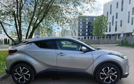 Toyota C-HR I рестайлинг, 2017 год, 2 050 000 рублей, 6 фотография