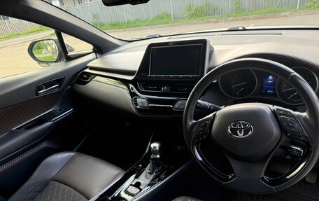 Toyota C-HR I рестайлинг, 2017 год, 2 050 000 рублей, 8 фотография