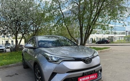 Toyota C-HR I рестайлинг, 2017 год, 2 050 000 рублей, 3 фотография
