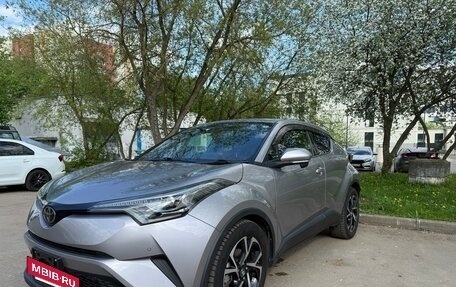 Toyota C-HR I рестайлинг, 2017 год, 2 050 000 рублей, 4 фотография