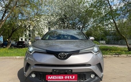 Toyota C-HR I рестайлинг, 2017 год, 2 050 000 рублей, 2 фотография