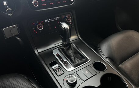 Volkswagen Touareg III, 2012 год, 1 880 000 рублей, 12 фотография