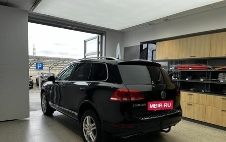 Volkswagen Touareg III, 2012 год, 1 880 000 рублей, 6 фотография